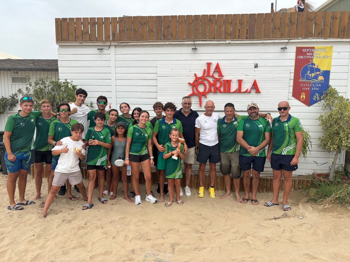 El Eslora se proclama campeón de Andalucía de Kayak de Mar en Sanlúcar de Barrameda